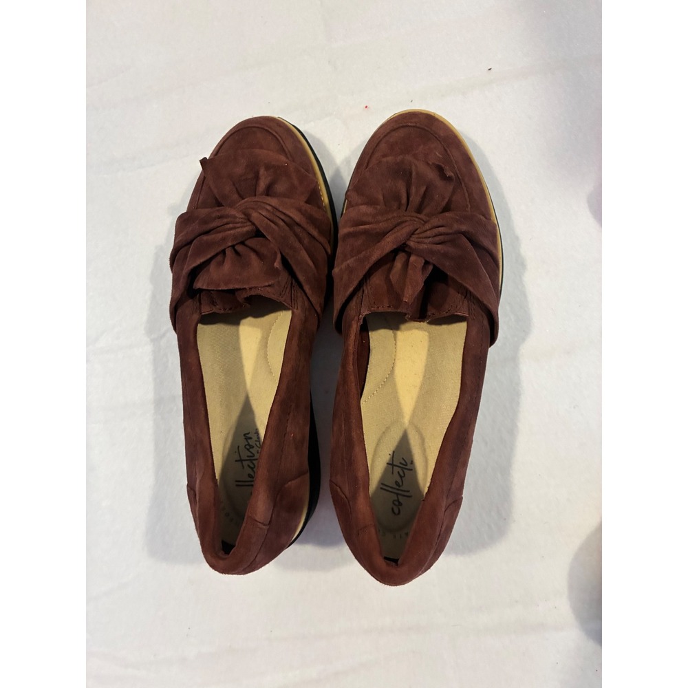 Clarks Collection Burgundy Suede Knot Bow Wedge Loafers Womens 7.5 Wide 26138556 - Picture 1 of 6